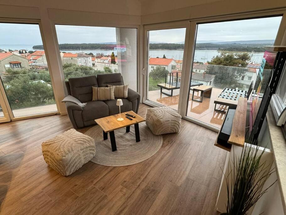 Panorama Penthouse プナト エクステリア 写真